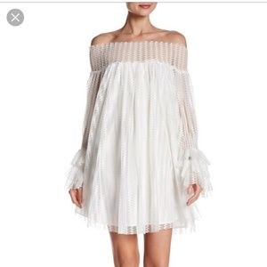 Lace Longsleeve White Dress